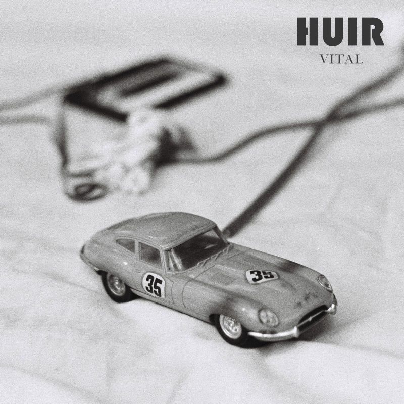 In Your Hands, My Soul — Barcelona Synth Duo Huir Make Their Debut With “Vital”